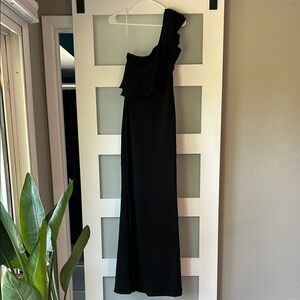 Lulu's Black Asymmetrical One-Shoulder Cocktail Gown